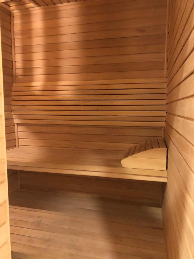 Utopia Hotel Баку Экстерьер фото