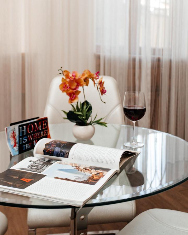 Utopia Hotel Баку Экстерьер фото