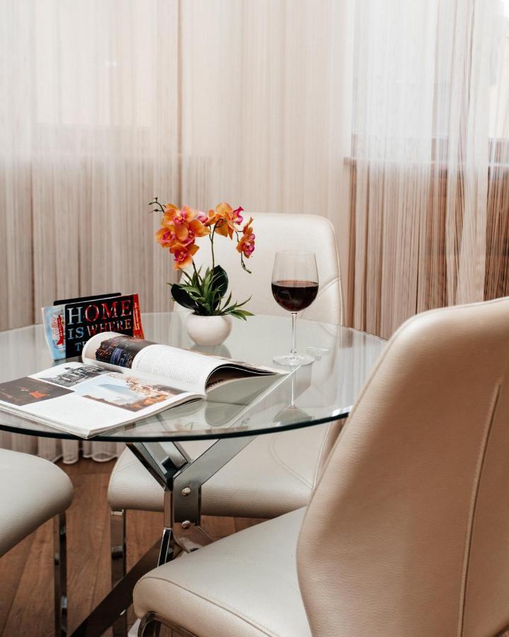 Utopia Hotel Баку Экстерьер фото